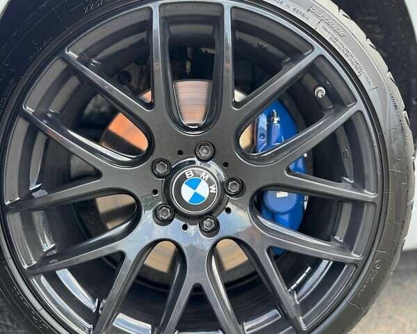 Серый БМВ 3 Серия, объемом двигателя 2 л и пробегом 82 тыс. км за 18999 $, фото 15 на Automoto.ua