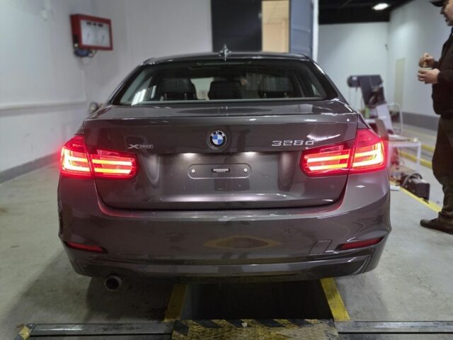 Сірий БМВ 3 Серія, об'ємом двигуна 2 л та пробігом 320 тис. км за 15250 $, фото 4 на Automoto.ua