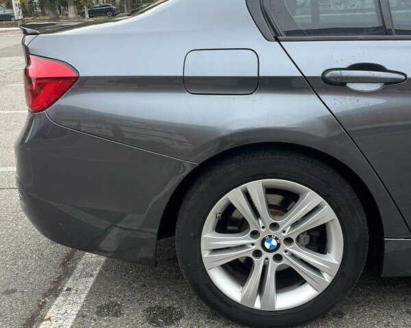 Серый БМВ 3 Серия, объемом двигателя 2 л и пробегом 229 тыс. км за 16400 $, фото 7 на Automoto.ua