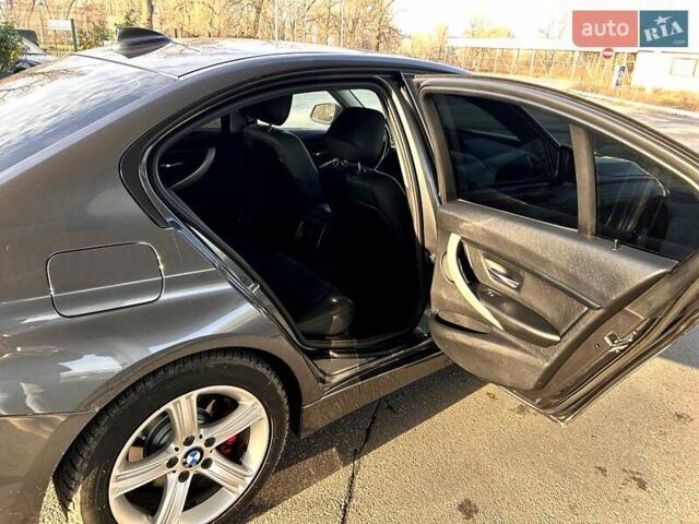 Серый БМВ 3 Серия, объемом двигателя 2 л и пробегом 145 тыс. км за 12800 $, фото 6 на Automoto.ua