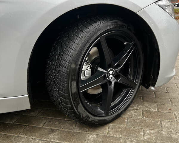 Серый БМВ 3 Серия, объемом двигателя 2 л и пробегом 217 тыс. км за 15000 $, фото 18 на Automoto.ua