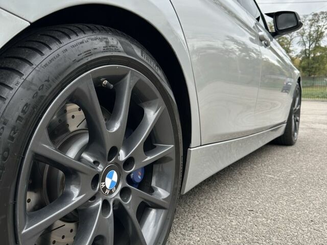 БМВ 3 Серия 2015 в Днепре (Днепропетровске) на Automoto.ua Серый БМВ 3 Серия, объемом двигателя 2 л и пробегом 153 тыс. км за 11550 $, фото 13 на Automoto.ua