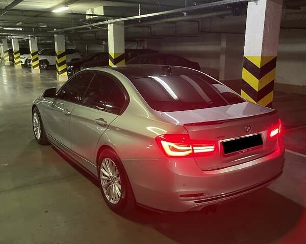 Серый БМВ 3 Серия, объемом двигателя 2 л и пробегом 115 тыс. км за 15999 $, фото 6 на Automoto.ua