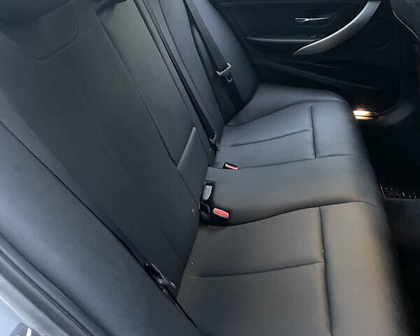 Серый БМВ 3 Серия, объемом двигателя 2 л и пробегом 97 тыс. км за 15500 $, фото 25 на Automoto.ua