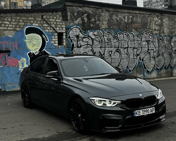 Сірий БМВ 3 Серія, об'ємом двигуна 2 л та пробігом 159 тис. км за 14000 $, фото 5 на Automoto.ua