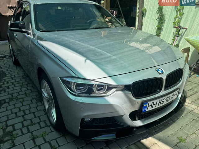 Серый БМВ 3 Серия, объемом двигателя 2 л и пробегом 133 тыс. км за 19900 $, фото 2 на Automoto.ua