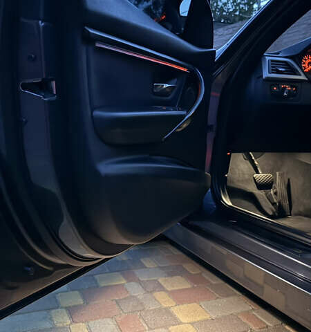 Сірий БМВ 3 Серія, об'ємом двигуна 2 л та пробігом 175 тис. км за 15999 $, фото 28 на Automoto.ua