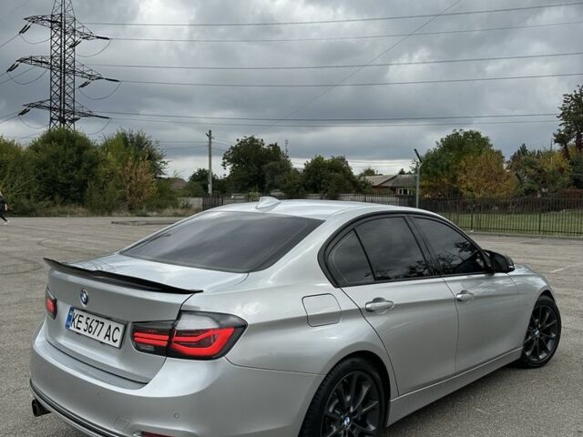 БМВ 3 Серия 2015 в Днепре (Днепропетровске) на Automoto.ua Серый БМВ 3 Серия, объемом двигателя 2 л и пробегом 153 тыс. км за 11550 $, фото 1 на Automoto.ua