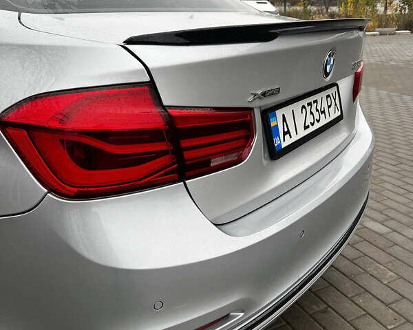 Серый БМВ 3 Серия, объемом двигателя 2 л и пробегом 217 тыс. км за 15000 $, фото 14 на Automoto.ua