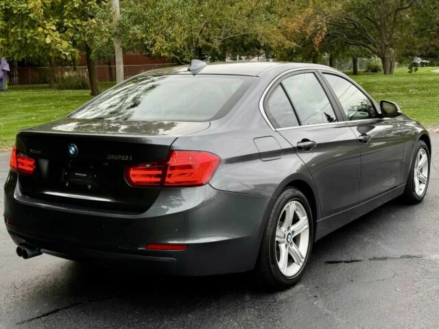 Сірий БМВ 3 Серія, об'ємом двигуна 2 л та пробігом 70 тис. км за 2200 $, фото 4 на Automoto.ua