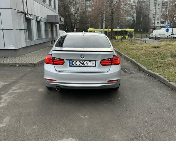 Серый БМВ 3 Серия, объемом двигателя 2 л и пробегом 183 тыс. км за 12600 $, фото 5 на Automoto.ua