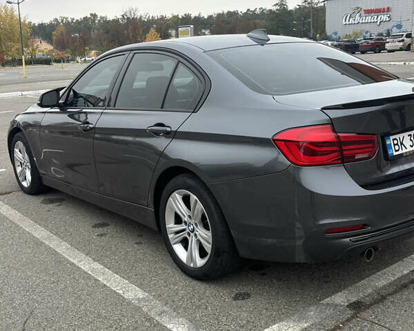 Серый БМВ 3 Серия, объемом двигателя 2 л и пробегом 229 тыс. км за 16400 $, фото 10 на Automoto.ua