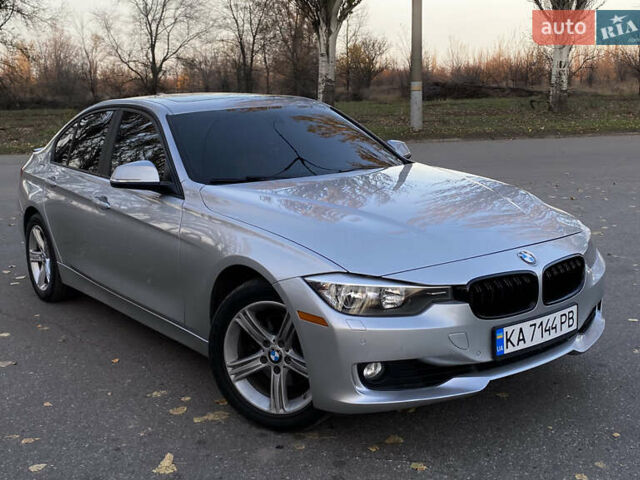 Серый БМВ 3 Серия, объемом двигателя 2 л и пробегом 220 тыс. км за 10990 $, фото 1 на Automoto.ua