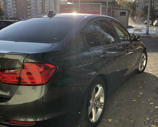 Серый БМВ 3 Серия, объемом двигателя 2 л и пробегом 123 тыс. км за 15000 $, фото 11 на Automoto.ua