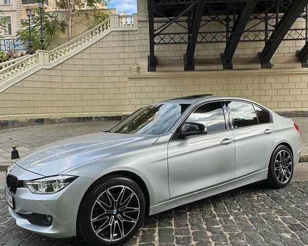 Серый БМВ 3 Серия, объемом двигателя 2 л и пробегом 132 тыс. км за 16000 $, фото 2 на Automoto.ua