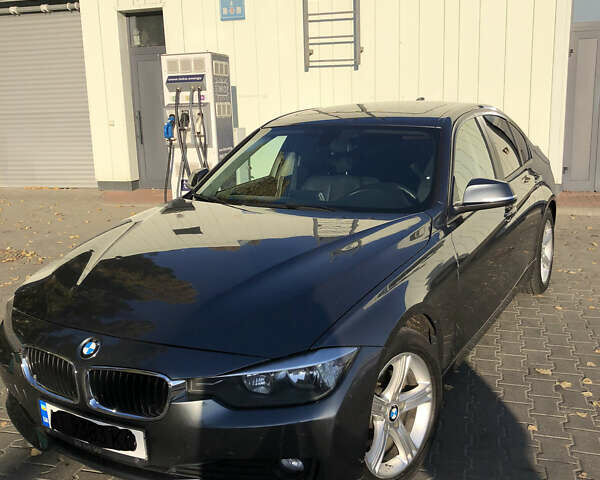 Серый БМВ 3 Серия, объемом двигателя 2 л и пробегом 123 тыс. км за 15000 $, фото 13 на Automoto.ua