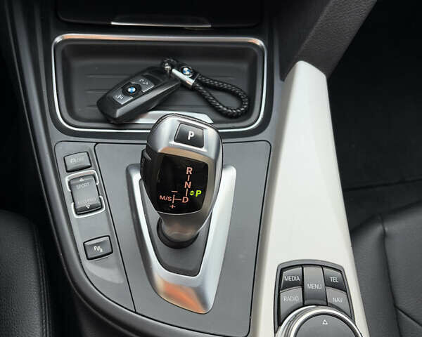 БМВ 3 Серия 2015 в Днепре (Днепропетровске) на Automoto.ua Серый БМВ 3 Серия, объемом двигателя 2 л и пробегом 104 тыс. км за 15500 $, фото 13 на Automoto.ua