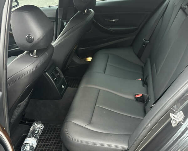 Серый БМВ 3 Серия, объемом двигателя 2 л и пробегом 229 тыс. км за 16400 $, фото 18 на Automoto.ua