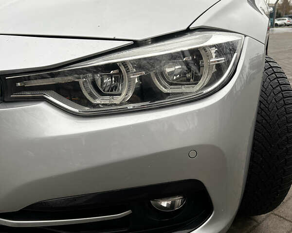 Серый БМВ 3 Серия, объемом двигателя 2 л и пробегом 217 тыс. км за 15000 $, фото 9 на Automoto.ua