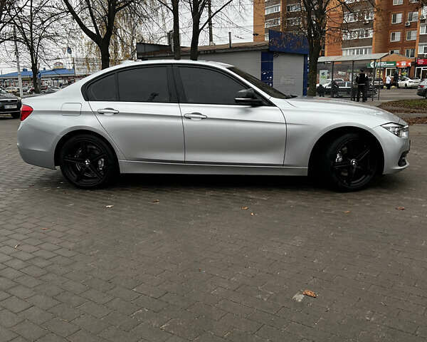 Серый БМВ 3 Серия, объемом двигателя 2 л и пробегом 217 тыс. км за 15000 $, фото 2 на Automoto.ua