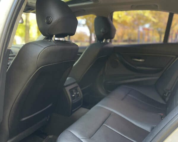 БМВ 3 Серия 2015 в Запорожье на Automoto.ua Серый БМВ 3 Серия, объемом двигателя 2 л и пробегом 165 тыс. км за 12800 $, фото 35 на Automoto.ua