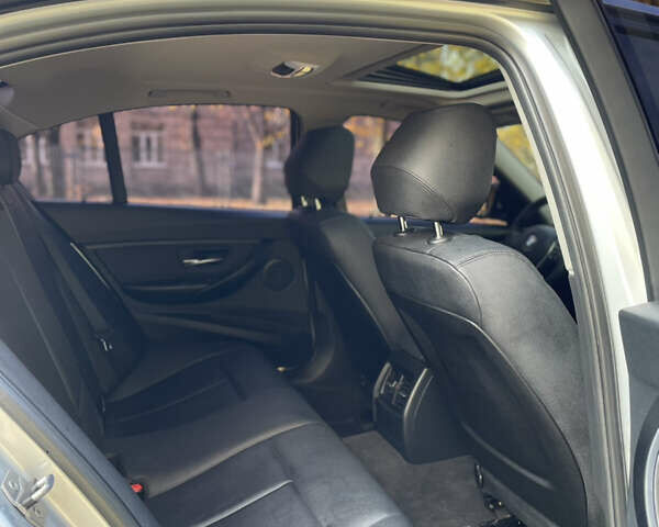 БМВ 3 Серия 2015 в Запорожье на Automoto.ua Серый БМВ 3 Серия, объемом двигателя 2 л и пробегом 165 тыс. км за 12800 $, фото 36 на Automoto.ua