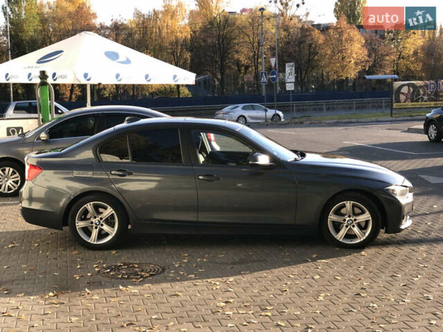 Серый БМВ 3 Серия, объемом двигателя 2 л и пробегом 123 тыс. км за 15000 $, фото 6 на Automoto.ua