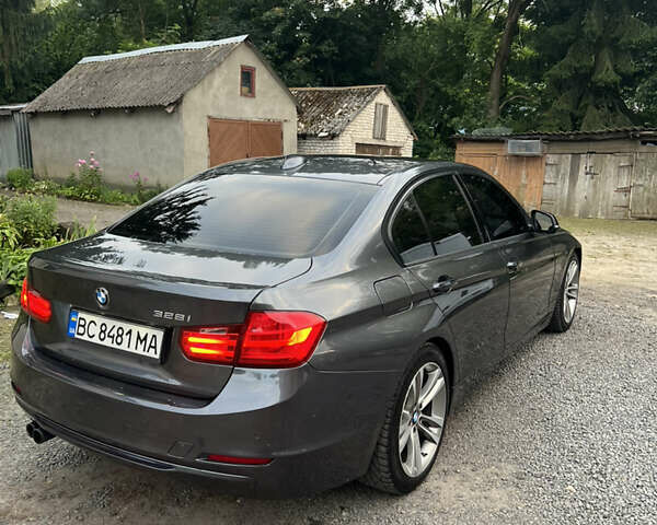Серый БМВ 3 Серия, объемом двигателя 2 л и пробегом 295 тыс. км за 13600 $, фото 2 на Automoto.ua