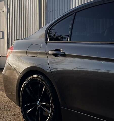 Сірий БМВ 3 Серія, об'ємом двигуна 2 л та пробігом 175 тис. км за 15999 $, фото 4 на Automoto.ua