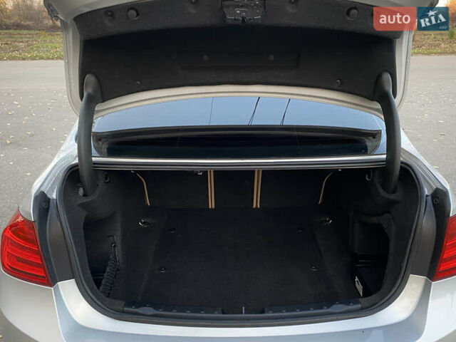 Серый БМВ 3 Серия, объемом двигателя 2 л и пробегом 220 тыс. км за 10990 $, фото 22 на Automoto.ua