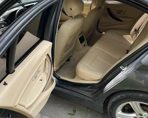 Сірий БМВ 3 Серія, об'ємом двигуна 2 л та пробігом 141 тис. км за 16000 $, фото 26 на Automoto.ua