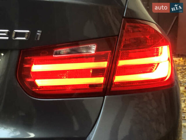 Серый БМВ 3 Серия, объемом двигателя 2 л и пробегом 123 тыс. км за 15000 $, фото 56 на Automoto.ua