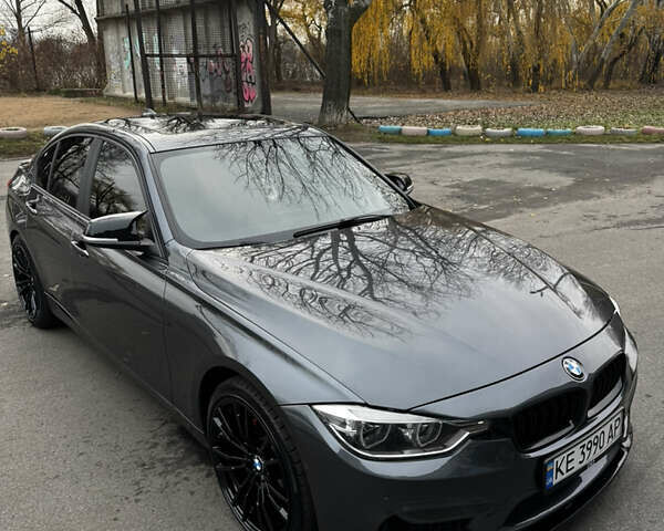 Серый БМВ 3 Серия, объемом двигателя 2 л и пробегом 159 тыс. км за 15700 $, фото 1 на Automoto.ua