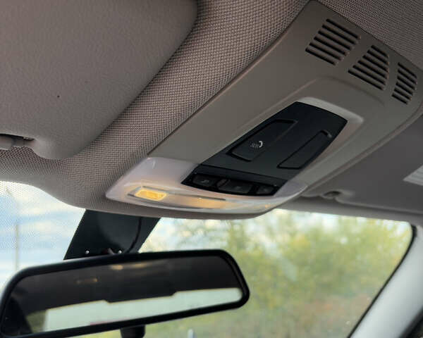 БМВ 3 Серия 2015 в Днепре (Днепропетровске) на Automoto.ua Серый БМВ 3 Серия, объемом двигателя 2 л и пробегом 104 тыс. км за 15500 $, фото 12 на Automoto.ua