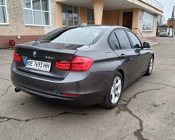 Серый БМВ 3 Серия, объемом двигателя 2 л и пробегом 133 тыс. км за 12999 $, фото 2 на Automoto.ua