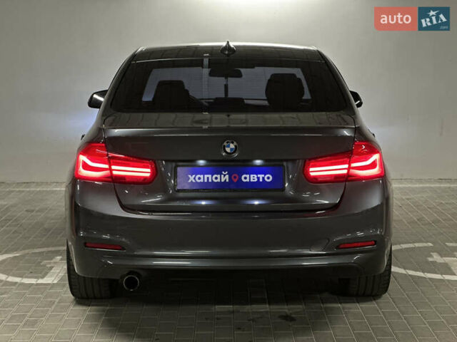Сірий БМВ 3 Серія, об'ємом двигуна 2 л та пробігом 202 тис. км за 14400 $, фото 4 на Automoto.ua