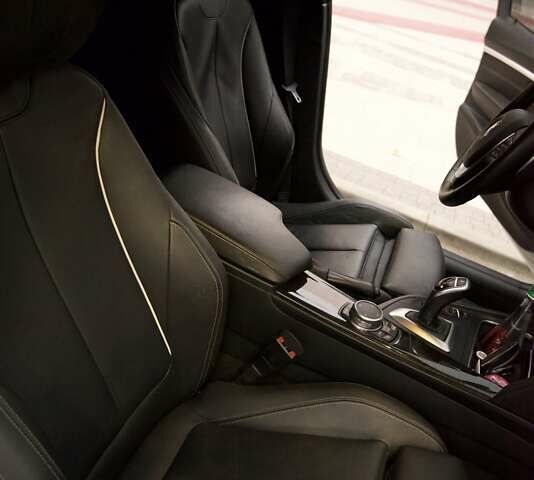 Серый БМВ 3 Серия, объемом двигателя 2 л и пробегом 115 тыс. км за 15999 $, фото 8 на Automoto.ua