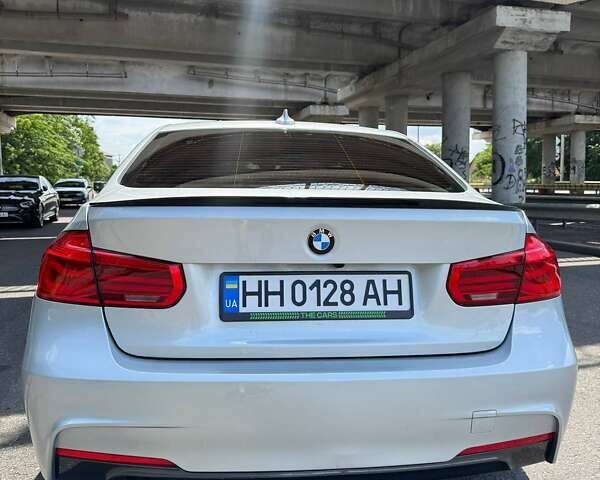 Серый БМВ 3 Серия, объемом двигателя 2 л и пробегом 82 тыс. км за 18999 $, фото 6 на Automoto.ua