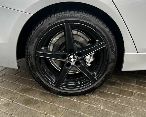 Серый БМВ 3 Серия, объемом двигателя 2 л и пробегом 217 тыс. км за 15000 $, фото 16 на Automoto.ua