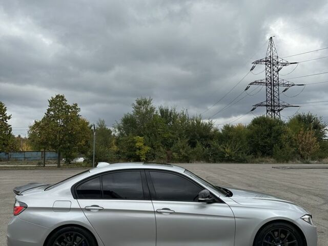 БМВ 3 Серия 2015 в Днепре (Днепропетровске) на Automoto.ua Серый БМВ 3 Серия, объемом двигателя 2 л и пробегом 153 тыс. км за 11550 $, фото 7 на Automoto.ua