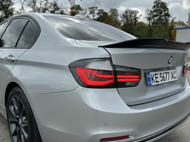 БМВ 3 Серия 2015 в Днепре (Днепропетровске) на Automoto.ua Серый БМВ 3 Серия, объемом двигателя 2 л и пробегом 153 тыс. км за 11550 $, фото 8 на Automoto.ua