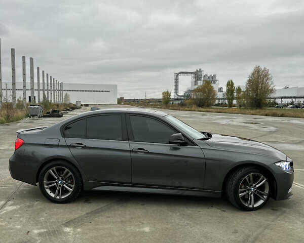 Серый БМВ 3 Серия, объемом двигателя 2 л и пробегом 138 тыс. км за 16500 $, фото 3 на Automoto.ua