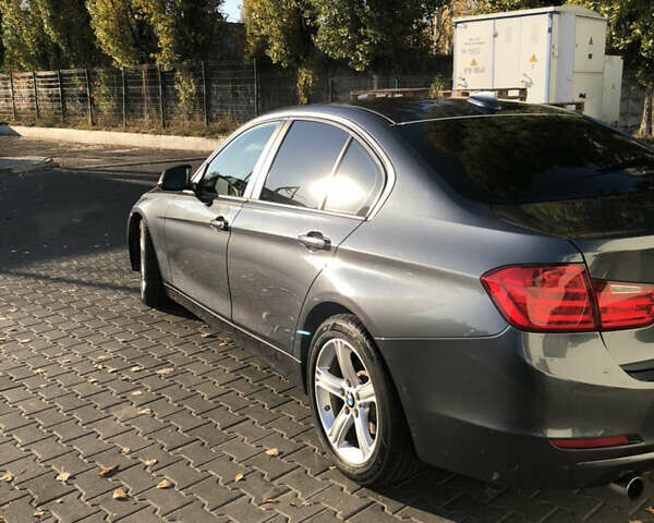 Серый БМВ 3 Серия, объемом двигателя 2 л и пробегом 123 тыс. км за 15000 $, фото 12 на Automoto.ua