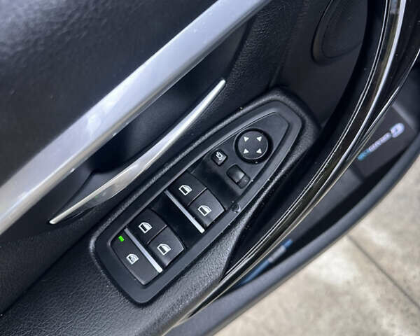 Серый БМВ 3 Серия, объемом двигателя 2 л и пробегом 138 тыс. км за 16500 $, фото 11 на Automoto.ua