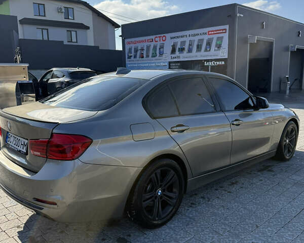 Сірий БМВ 3 Серія, об'ємом двигуна 2 л та пробігом 150 тис. км за 17999 $, фото 1 на Automoto.ua