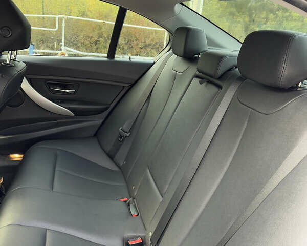 БМВ 3 Серия 2015 в Днепре (Днепропетровске) на Automoto.ua Серый БМВ 3 Серия, объемом двигателя 2 л и пробегом 104 тыс. км за 15500 $, фото 7 на Automoto.ua