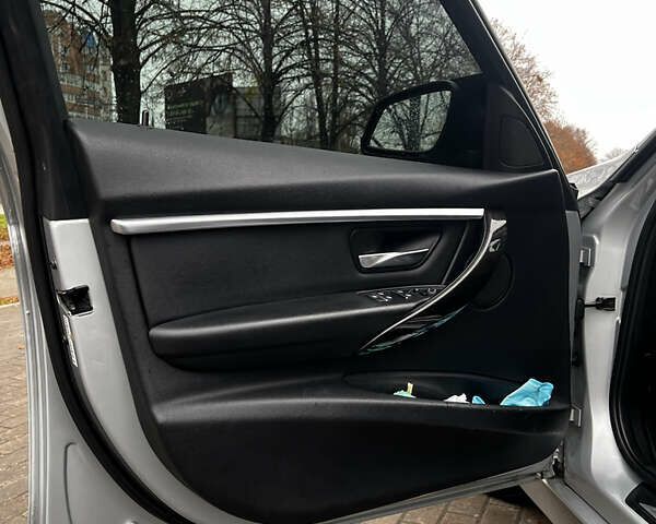 Серый БМВ 3 Серия, объемом двигателя 2 л и пробегом 217 тыс. км за 15000 $, фото 23 на Automoto.ua