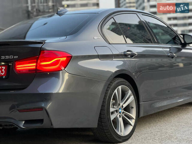 Серый БМВ 3 Серия, объемом двигателя 2 л и пробегом 157 тыс. км за 18400 $, фото 11 на Automoto.ua