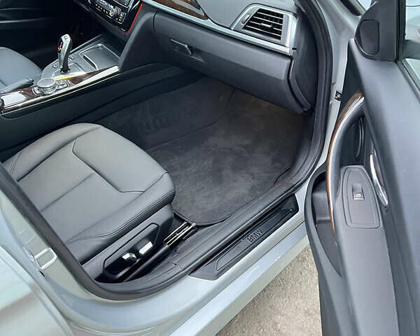 Серый БМВ 3 Серия, объемом двигателя 2 л и пробегом 62 тыс. км за 16000 $, фото 7 на Automoto.ua