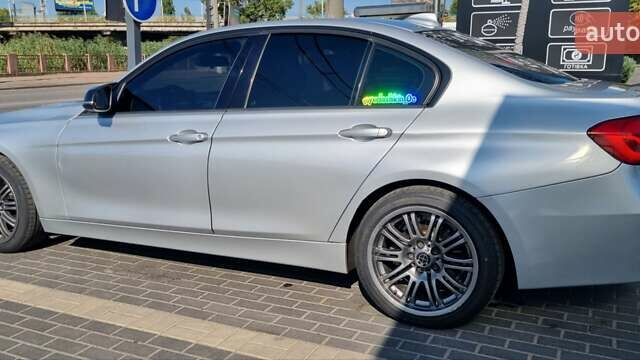 Серый БМВ 3 Серия, объемом двигателя 2 л и пробегом 167 тыс. км за 17000 $, фото 10 на Automoto.ua